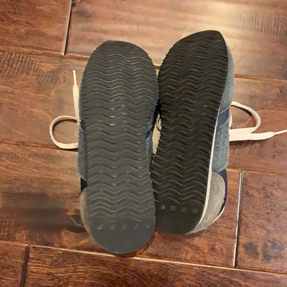 New balance 420 style size 9 - Picture 5 of 10